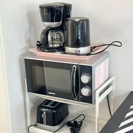 Central Restaurant Apartment *